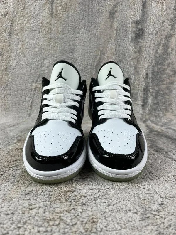 Nike Air Jordan 1 Black White Patent Leather Low SE Concord Sneakers Size 41EU – photo 3
